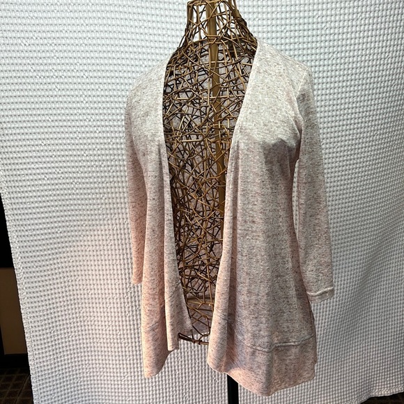 Behind The Seams Sweaters - Behind The Seams 3/4 Sleeve Lightweight Cardigan. Mocha/White Heathered Color.